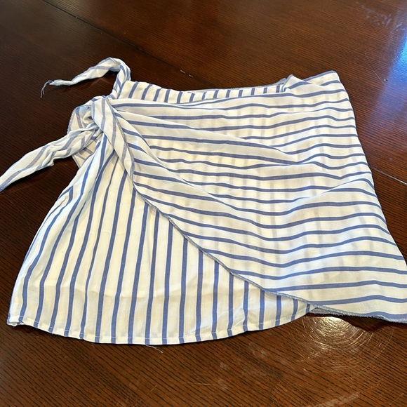 Trouble Maker wrap around skirt striped white and blue 6 - Picture 2 of 6
